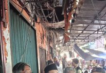 Dirut dan Dewas Perumda Pasar Palembang Jaya Mengunjungi Korban Kebakaran Pasar 16 Ilir Palembang
